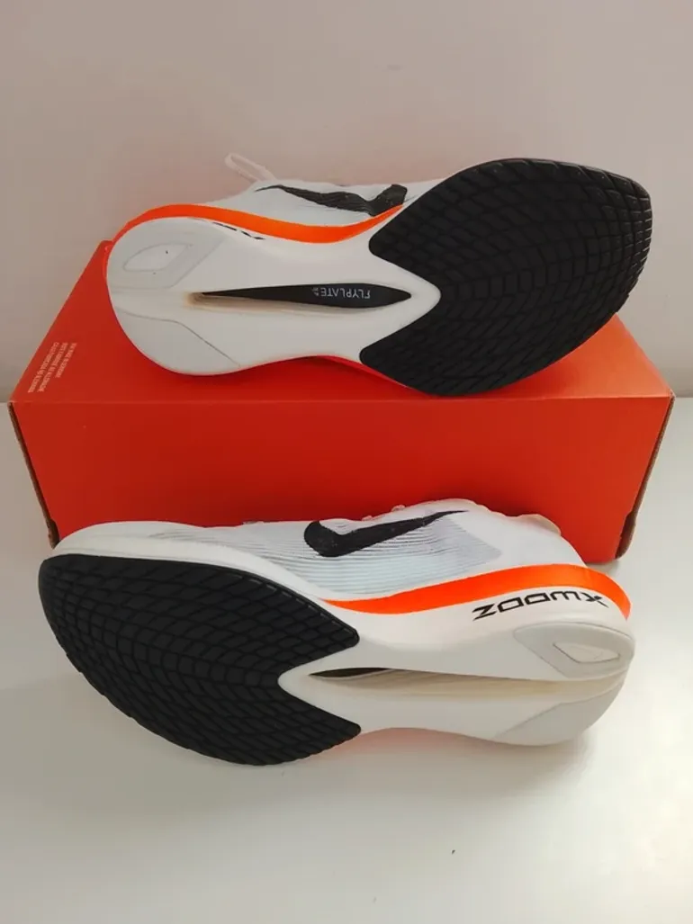 Used Nike Zoomx Vaporfly Next %4 bike — image 4 of 6
