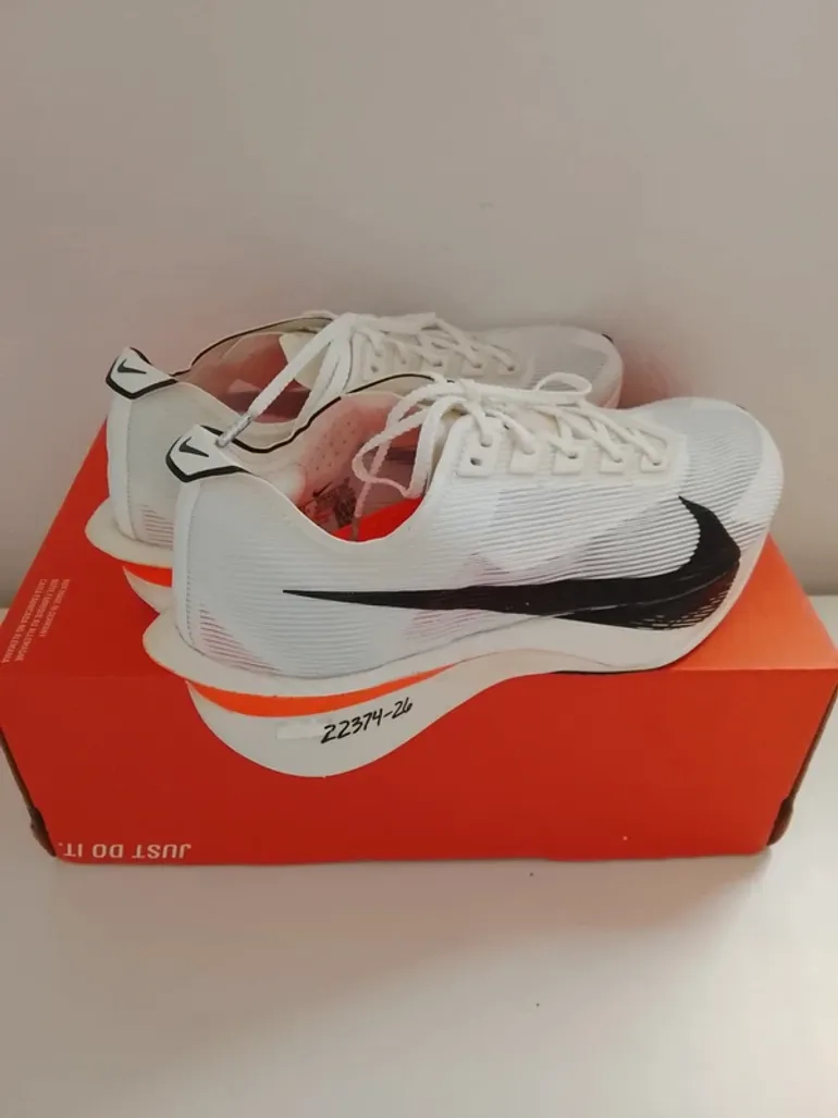 Used Nike Zoomx Vaporfly Next %4 bike — image 3 of 6