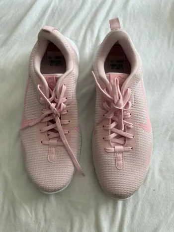 Used Nike flex experience 12 Running Shoes