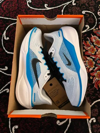 Käytetty Pegasus Air Zoom Running Shoes