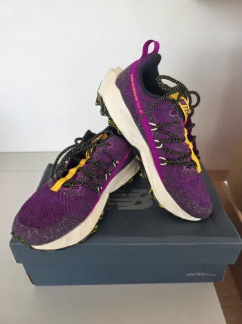 Used New Balance Sneakers Running Shoes