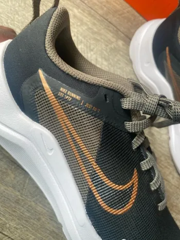 Używany Nike Downshifter 12 bike — zdjęcie 5 z 6