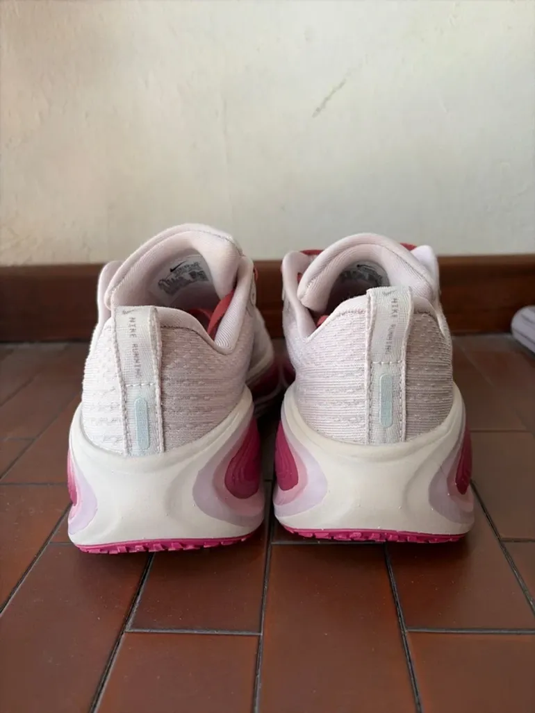 Used Nike Vomero Plus bike — image 11 of 12