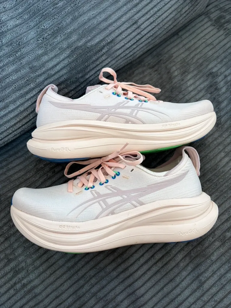 Used Asics Nimbus 28 bike — image 2 of 4