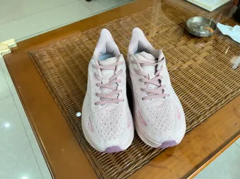 Tweedehands Rose Hoka Laufschuhe bike — afbeelding 4 van 4