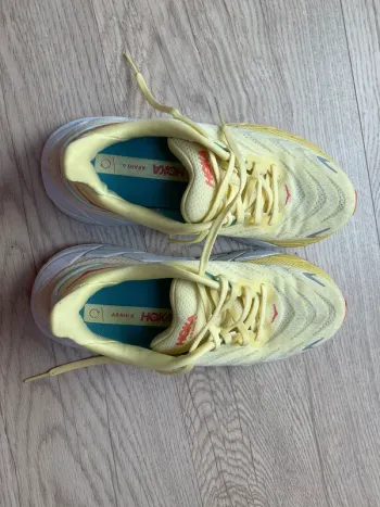 Used Hoka Arahi 6 bike — image 5 of 8