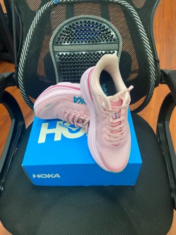 Tweedehands Rose Hoka Laufschuhe bike — afbeelding 4 van 5