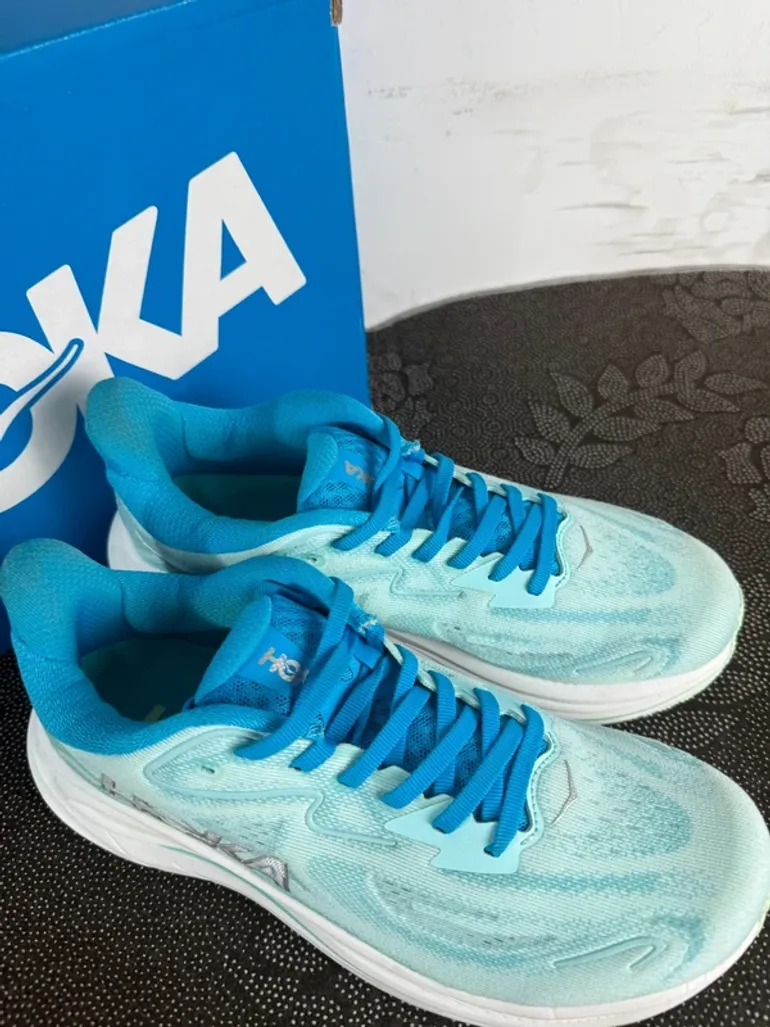 Used Hoka Shoes bike — image 2 of 5