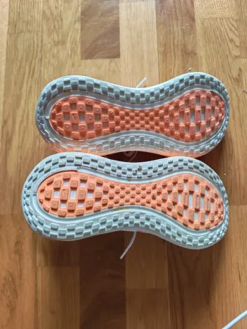 Käytetty Nike Vomero Zoom X bike — kuva 4 / 7