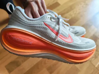 Käytetty Nike Vomero Zoom X bike — kuva 6 / 7