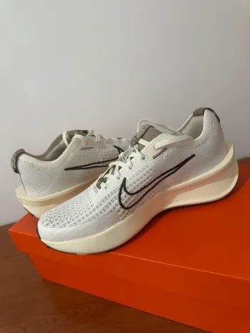 Used Nike running shoes Running Shoes