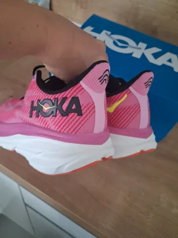 Tweedehands Hoka Running shoes bike — afbeelding 4 van 8
