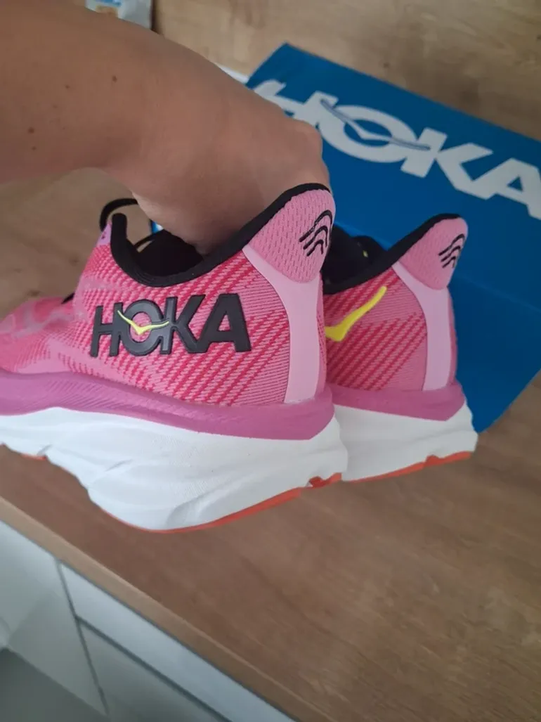Tweedehands Hoka Running shoes bike — afbeelding 4 van 8