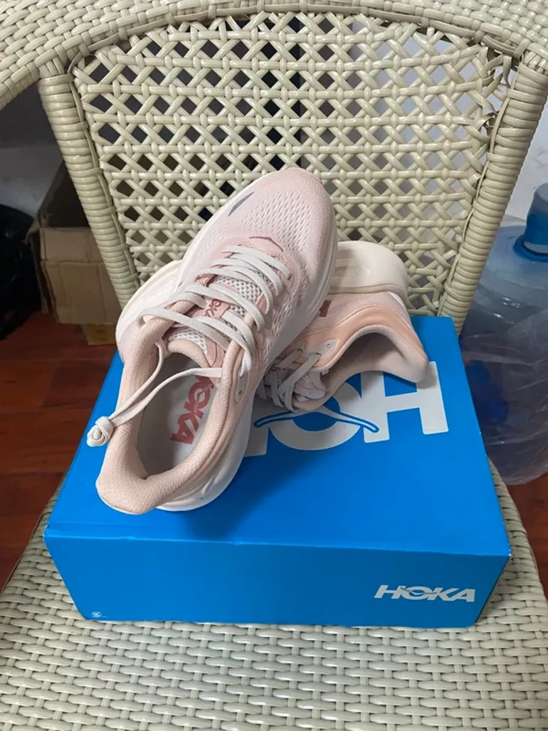 Brugt Rose Hoka Laufschuhe bike — billede 3 af 5