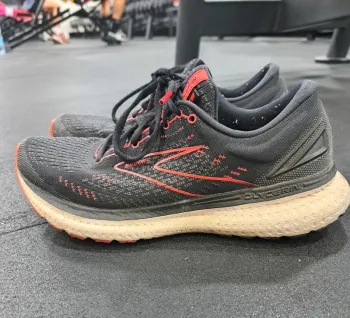 Käytetty Brooks Glycerin 19 Running Shoes