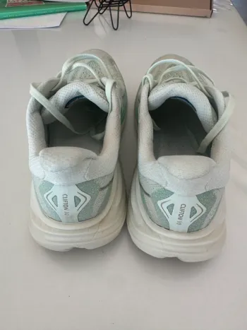 Used Hoka Clifton 10 bike — image 4 of 6