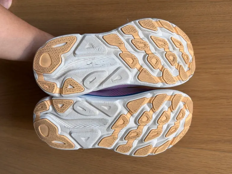 Used Hoka Clifton 9 bike — image 2 of 4