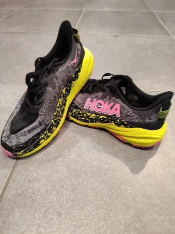 Used Hoka Speedgoat 6 Running Shoes