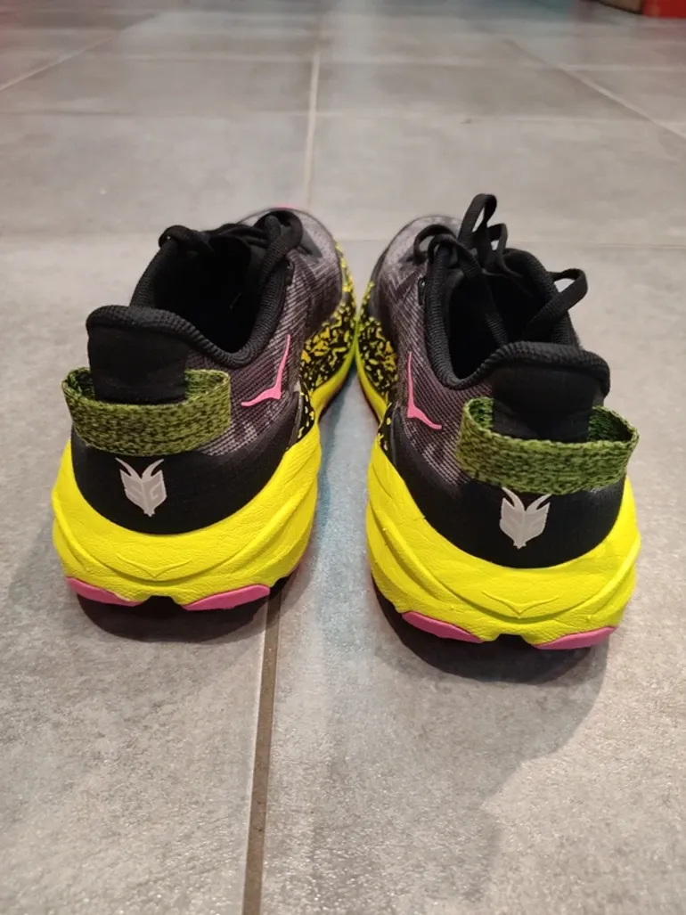 Used Hoka Speedgoat 6 bike — image 3 of 6