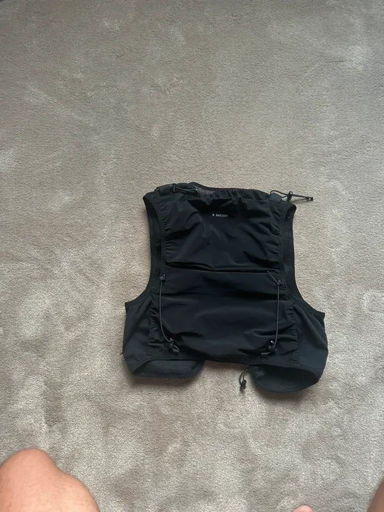 Used Ultimate Direction Justice Cordura 5L Hydration Vest bike — image 4 of 5