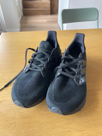 Brugt On Running Ultraboost Light Running Shoes