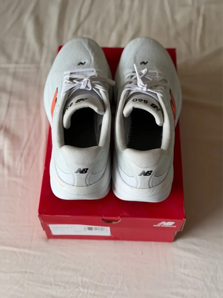 Used New Balance Fresh Foam 860 v15 bike — image 4 of 5