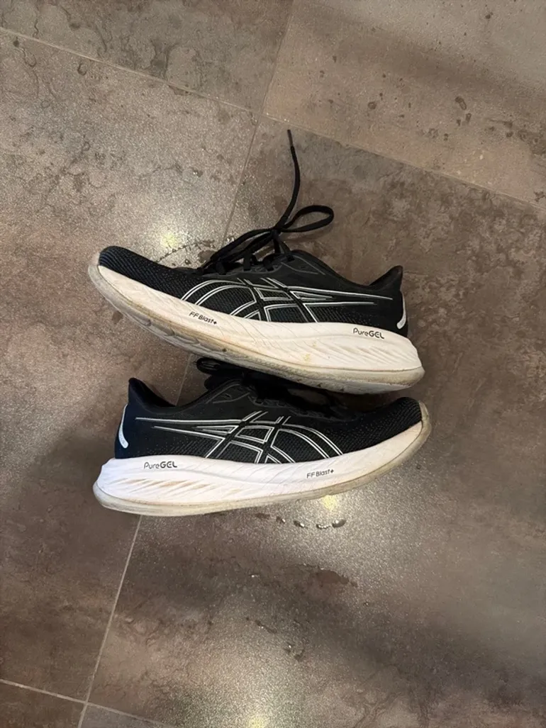 Używany Asics Gel Cumulus 26 bike — zdjęcie 2 z 2