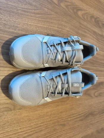 On Running Cloudhorizon Running Shoes usato