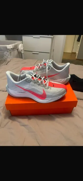 Gebrauchtes Pegasus Nike Air Zoom Plus Running Shoes