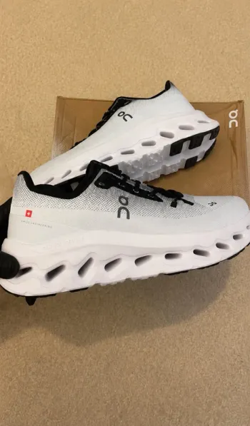 Tweedehands On Running Cloudsurfer Next Running Shoes