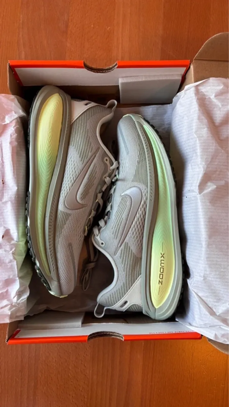 Used Nike Vomero 18 bike — image 3 of 14