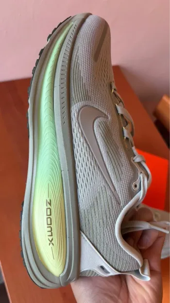 Used Nike Vomero 18 bike — image 9 of 14