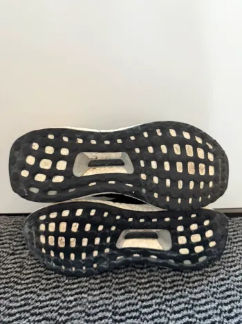 Used Adidas Ultraboost Olympic Edition bike — image 5 of 5