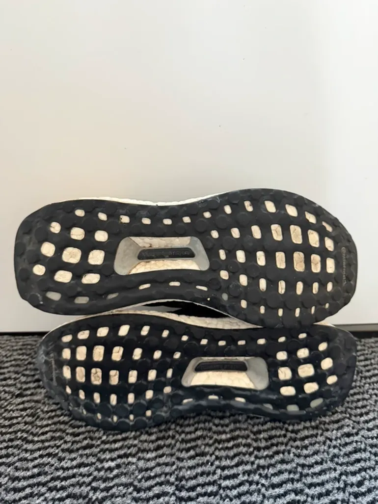Used Adidas Ultraboost Olympic Edition bike — image 5 of 5