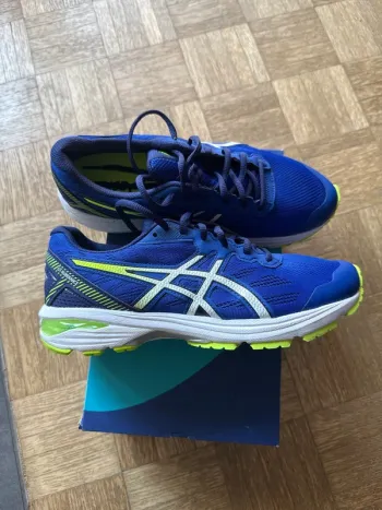 Used Asics Running Shoes Running Shoes