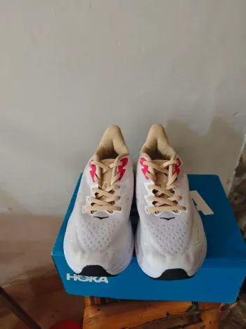 Used Hoka Laufschuhe bike — image 2 of 6