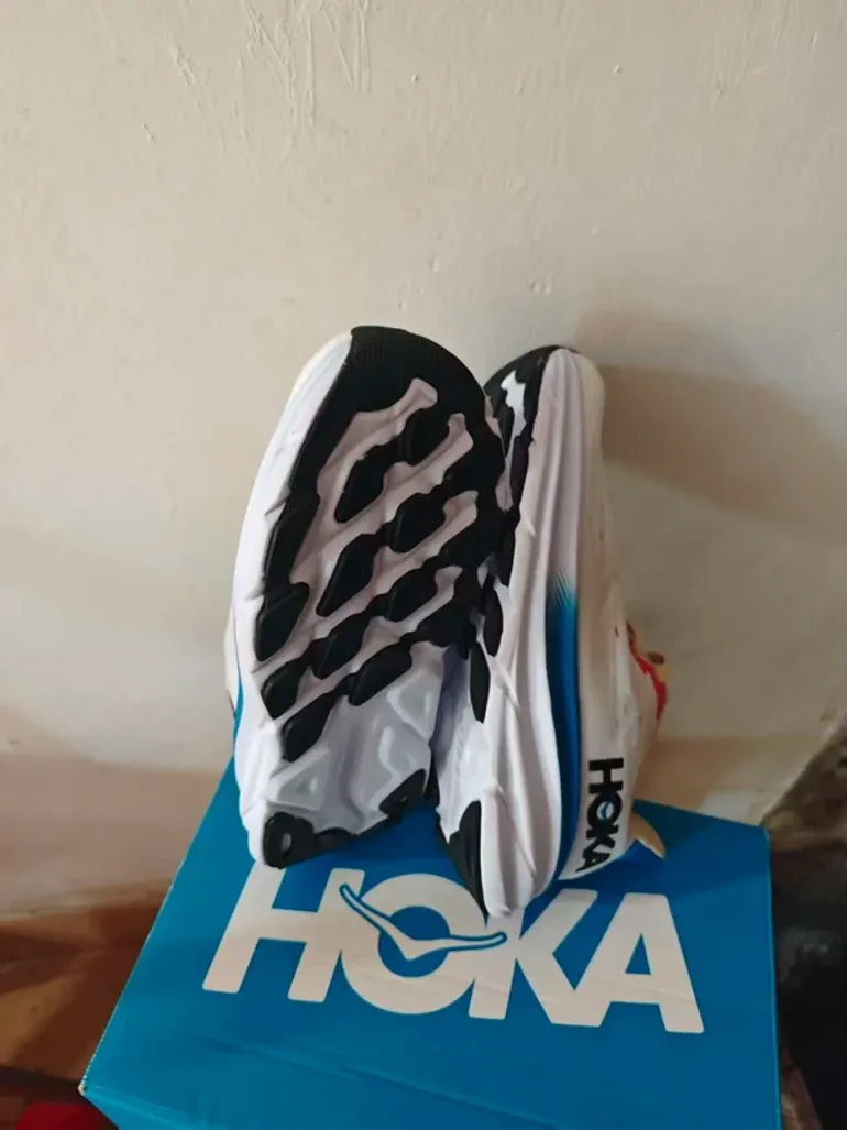 Used Hoka Laufschuhe bike — image 5 of 6