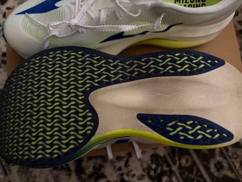 Mizuno Hyperwarp Pro bike usato — immagine 4 di 4
