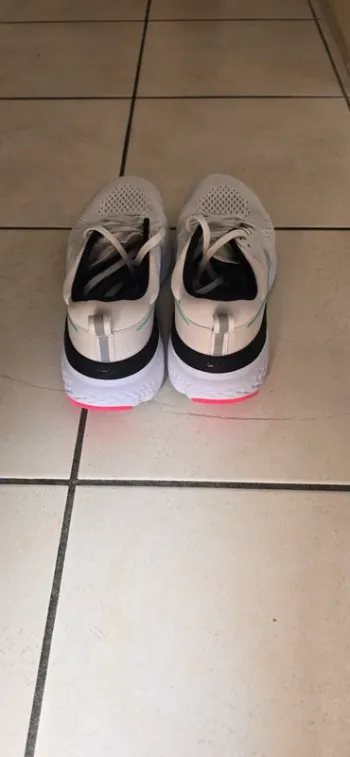 Used Nike React Miler 2 bike — image 5 of 7