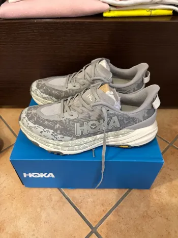 Used Hoka Speedgoat 6 bike — image 8 of 18
