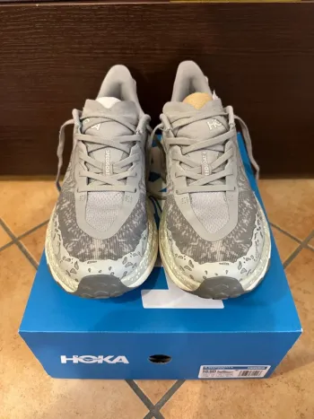 Used Hoka Speedgoat 6 bike — image 7 of 18