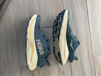Used Hoka Challenger 8 bike — image 2 of 5