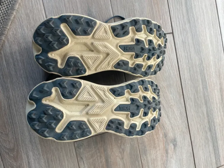 Used Hoka Challenger 8 bike — image 4 of 5