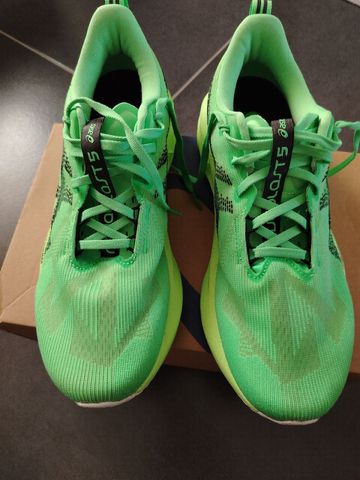 Asics Chaussures 2026 Running Shoes usato