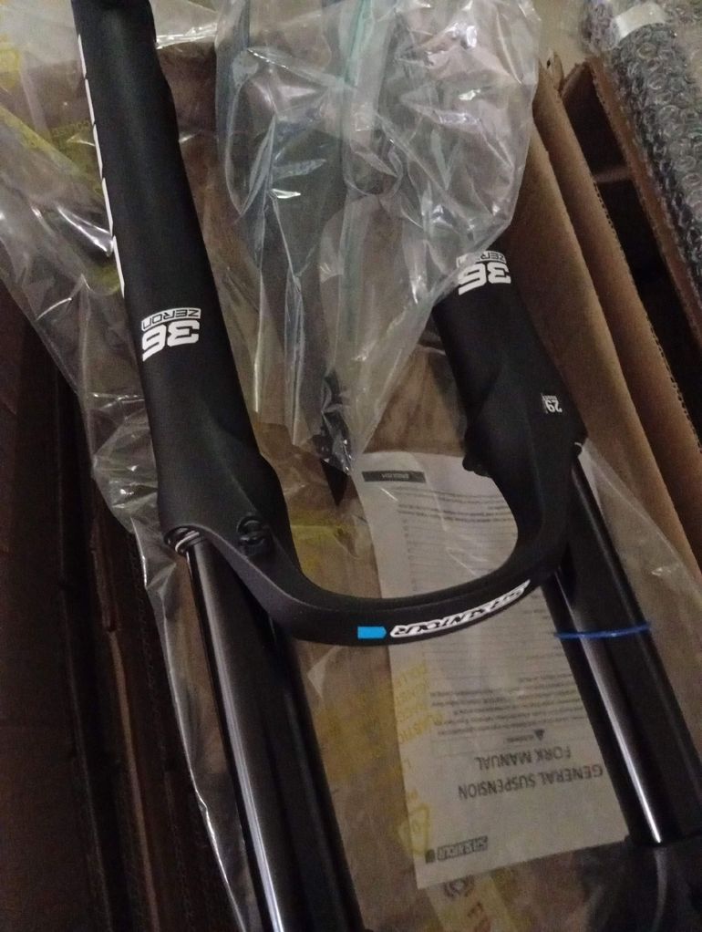 Brugt Sr Suntour Zeron 36 Boost bike — billede 7 af 10