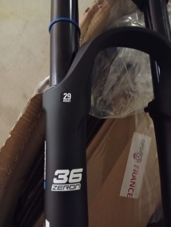 Brugt Sr Suntour Zeron 36 Boost bike — billede 10 af 10