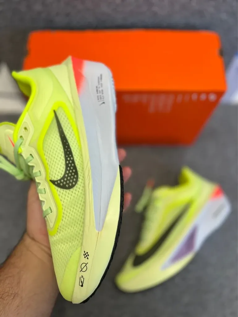 Used Nike Zoom Fly 6 bike — image 4 of 7