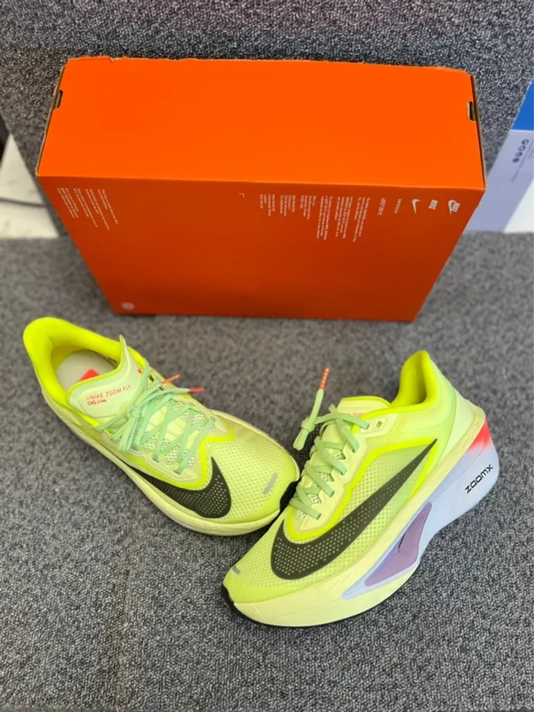 Used Nike Zoom Fly 6 bike — image 2 of 7