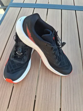 Salomon Pulsar Running Shoes usato