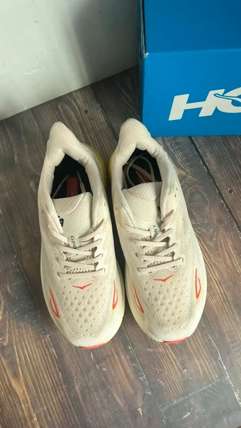 Used Hoka Shoes Size 43 bike — image 3 of 6